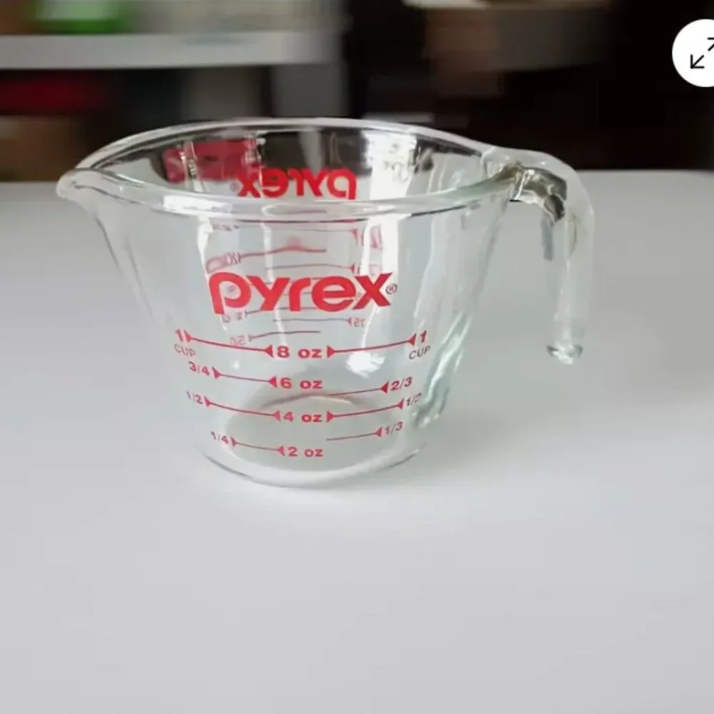 Pyrex 8 oz. Glass Measuring Cup 1 Cup Size 250ml 3 1/2 in Tall